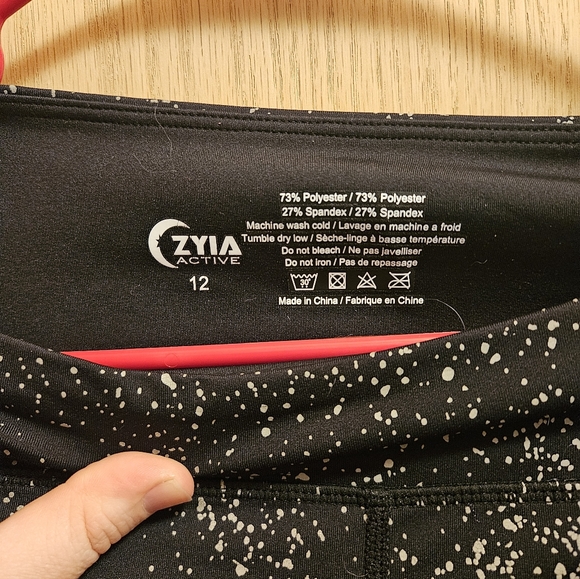 Zyia reflective splatter pocket leggings - Picture 2 of 5